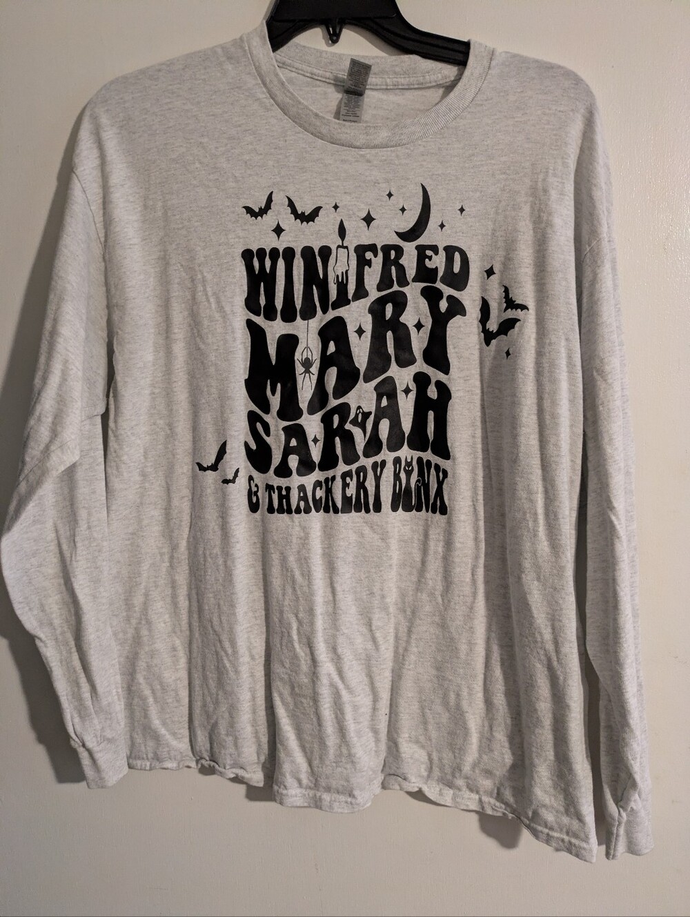 Hocus Pocus Winifred Mary Sarah Thackery Binx Halloween Shirt XL